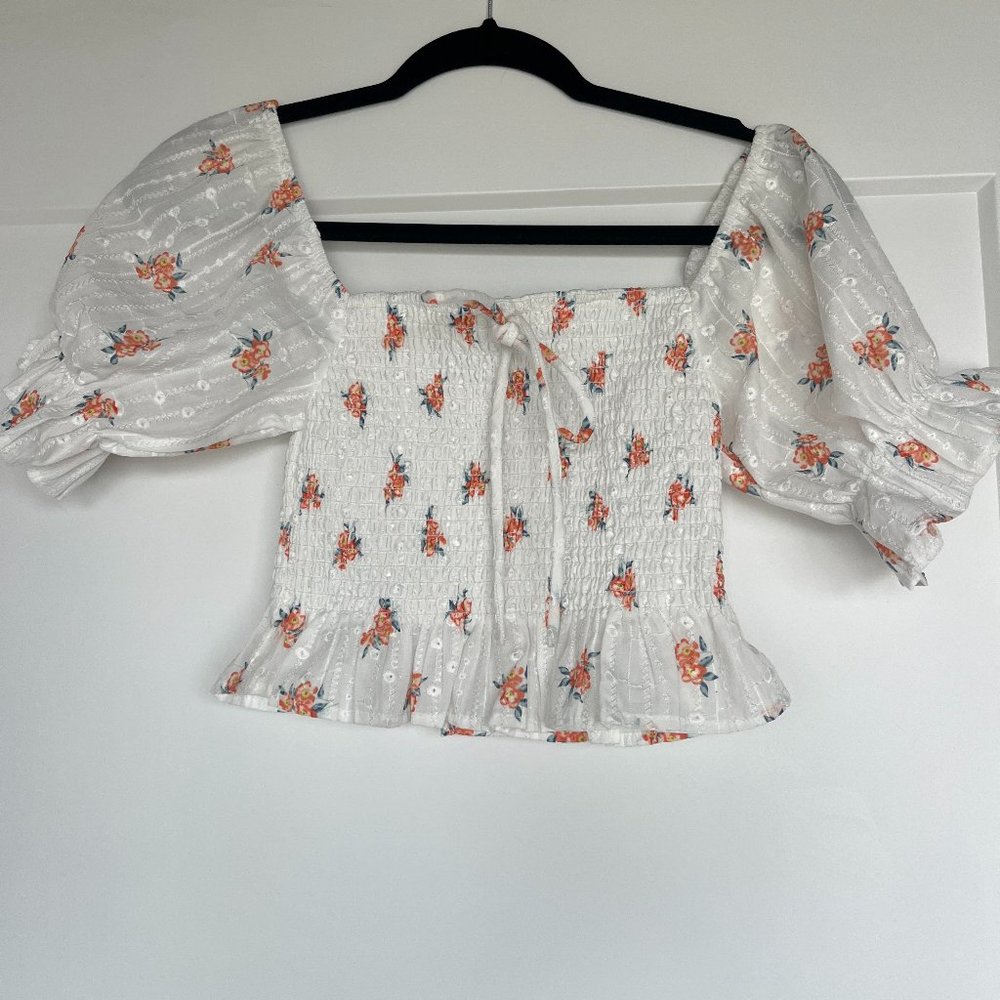 Made with Love Blue Blush White Floral Top - Size Small